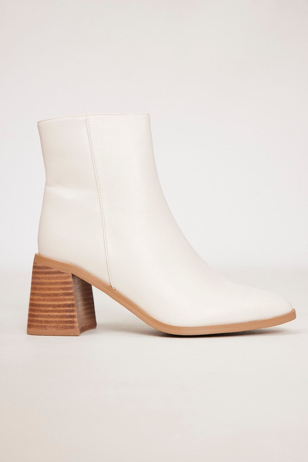 מגפון עקב - Wendy 91-Offwhite