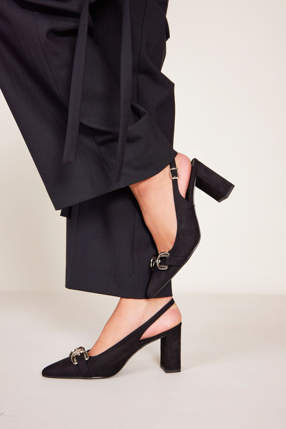 Dorit 15 Black Sw (5)