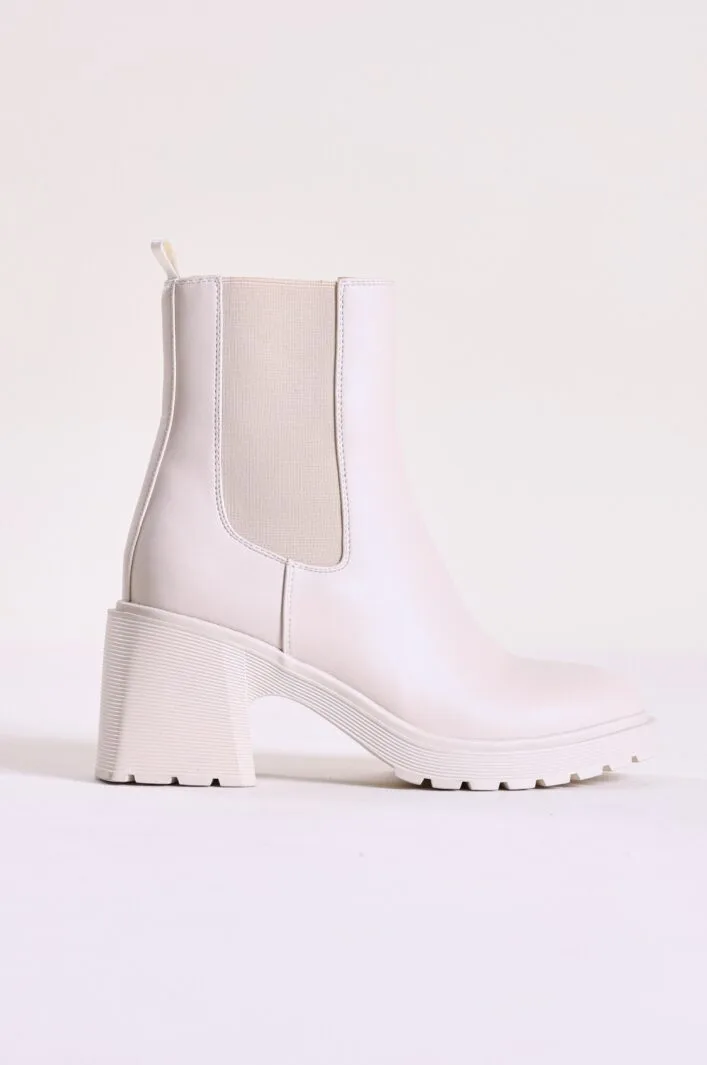 Galia 8 Offwhite (7)