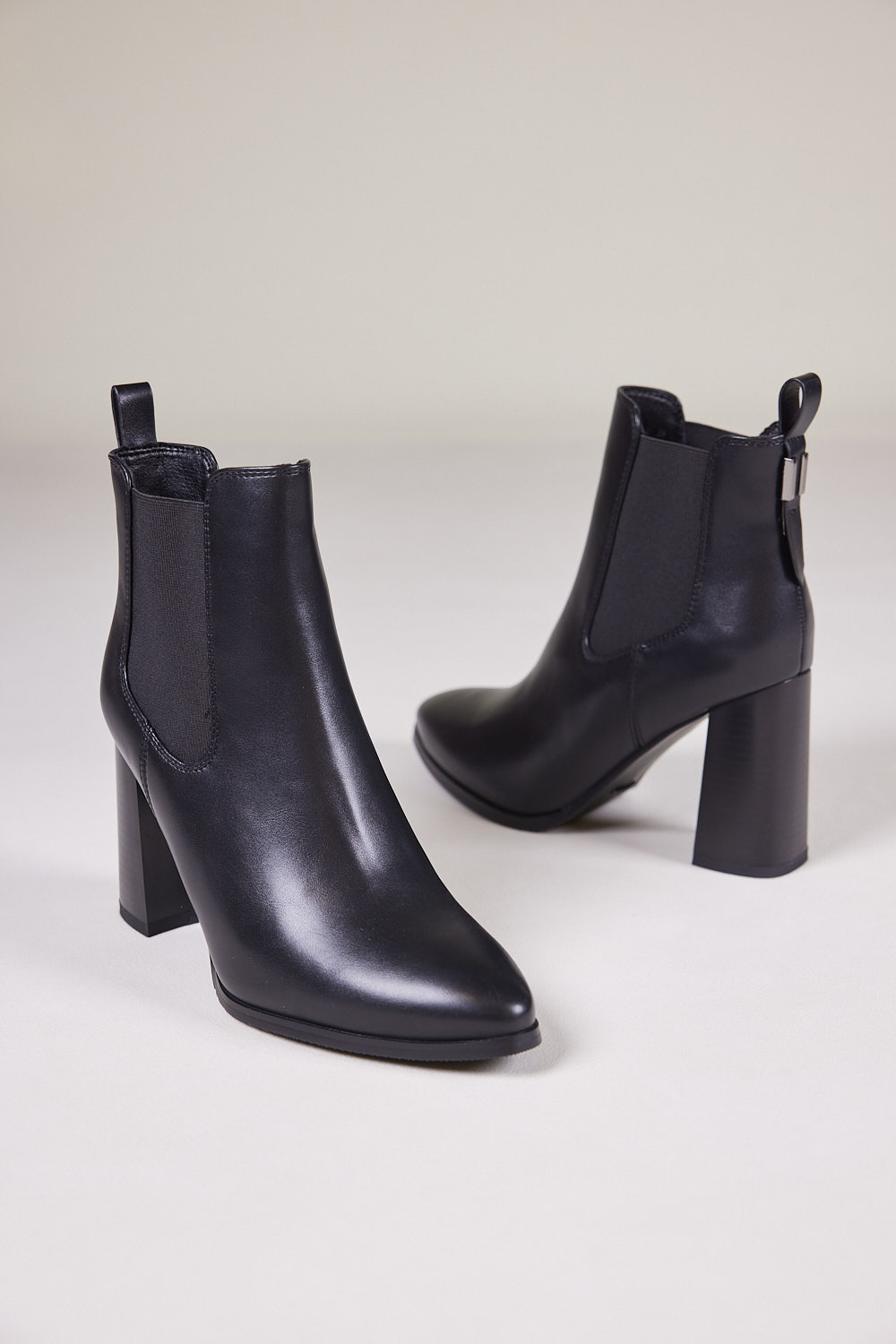 Reyna 827 Black Pu (3)