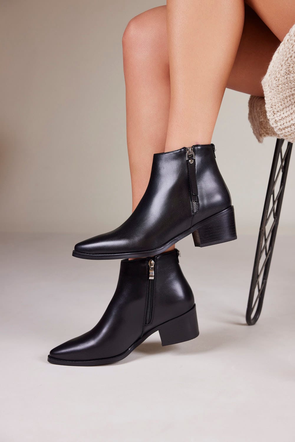 Scarlet 14 Black Pu (4)