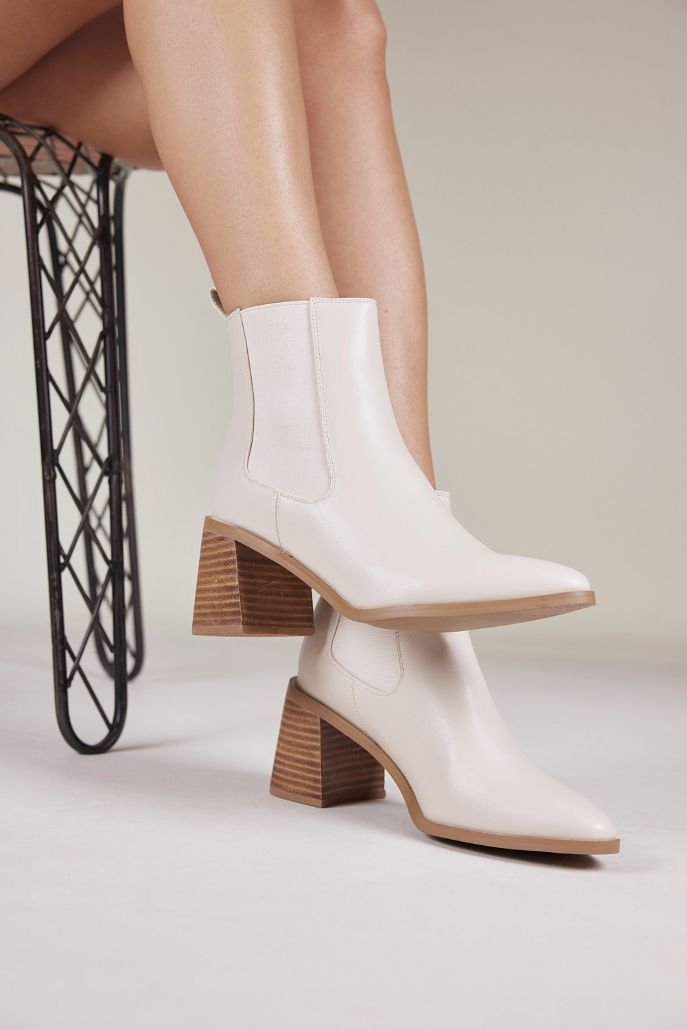 Wendy 61 Beige Pu (5)