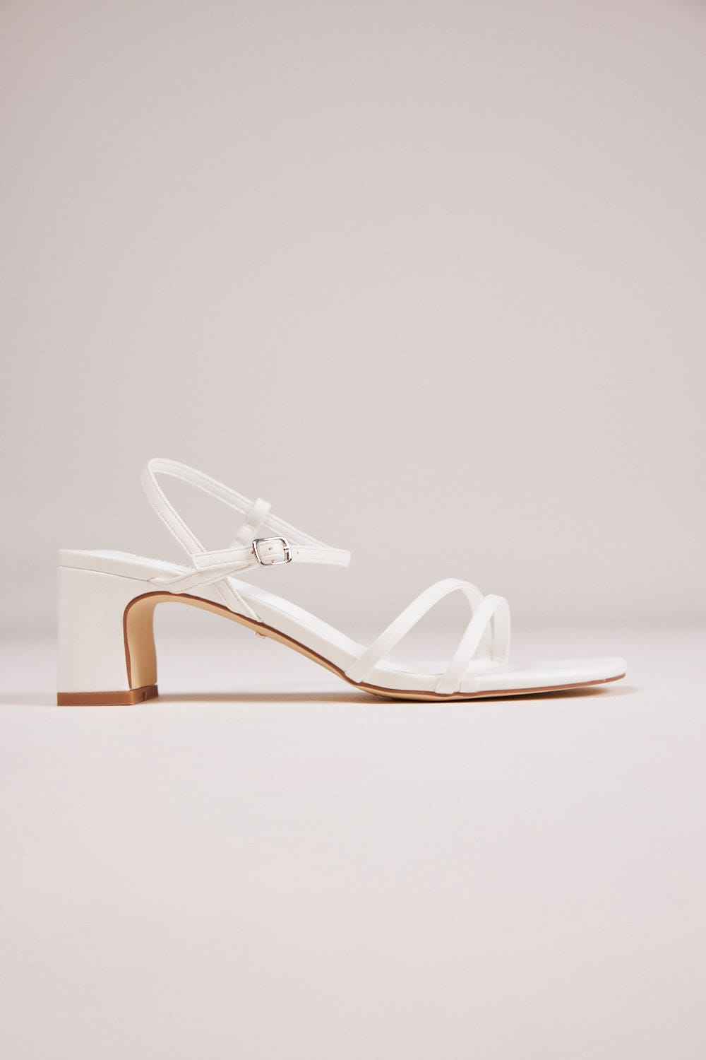 Noy 20 White Pu (7)
