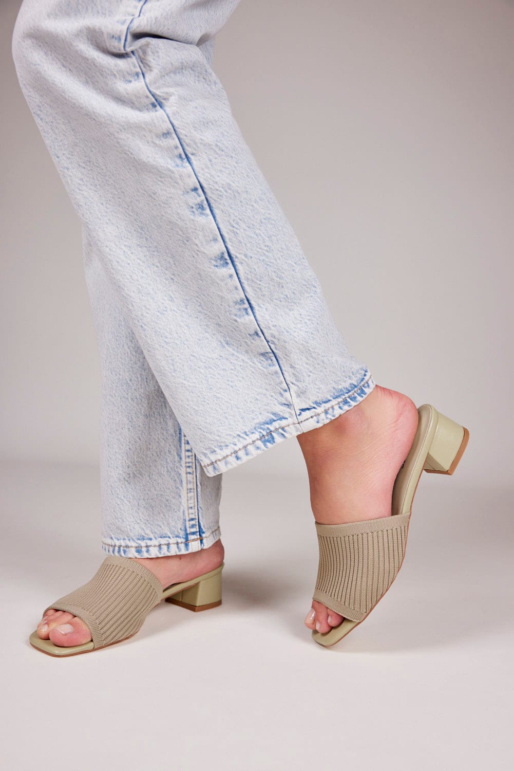 Ruth 1 Green Knit (4)