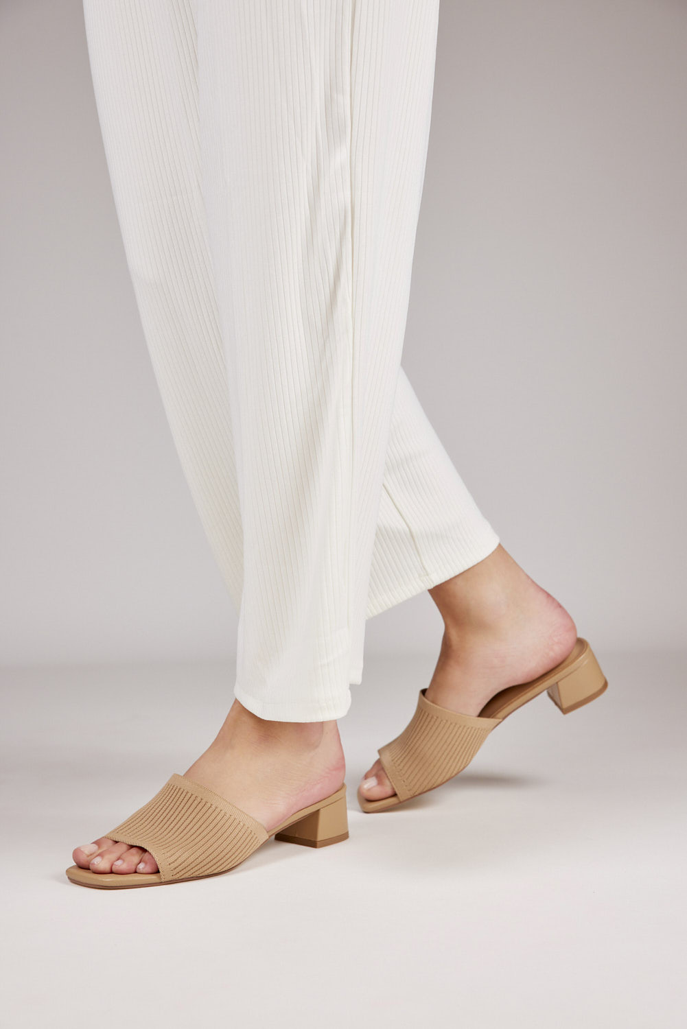 Ruth 1 Khaki Knit (2)