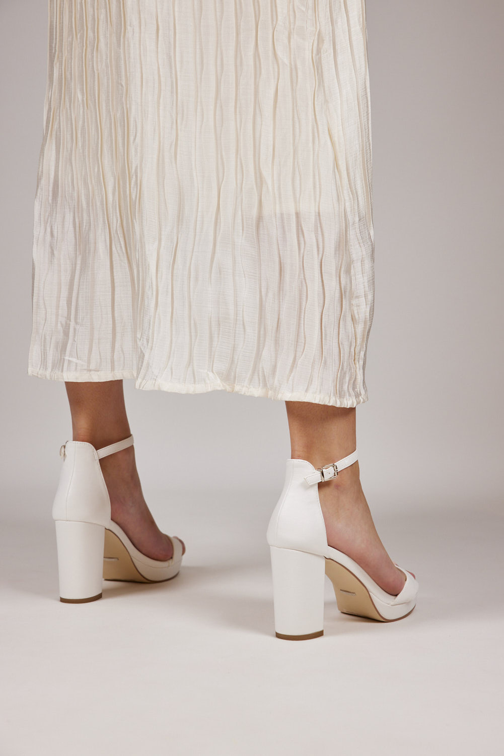 Liron 1 White Pu (8)