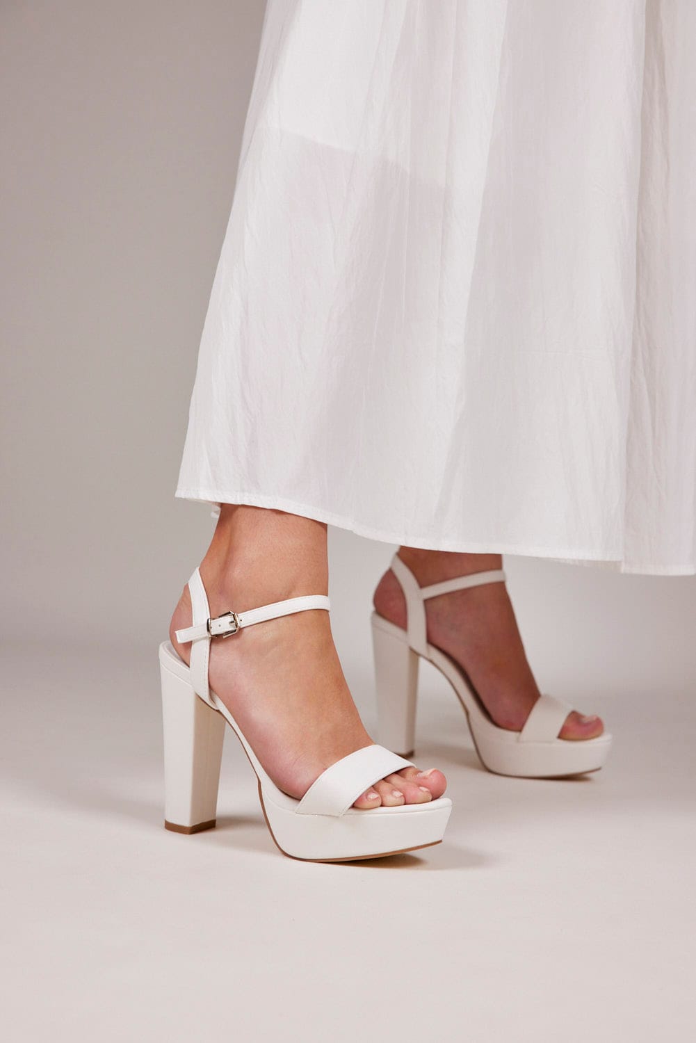 Stacy 81 White Pu
