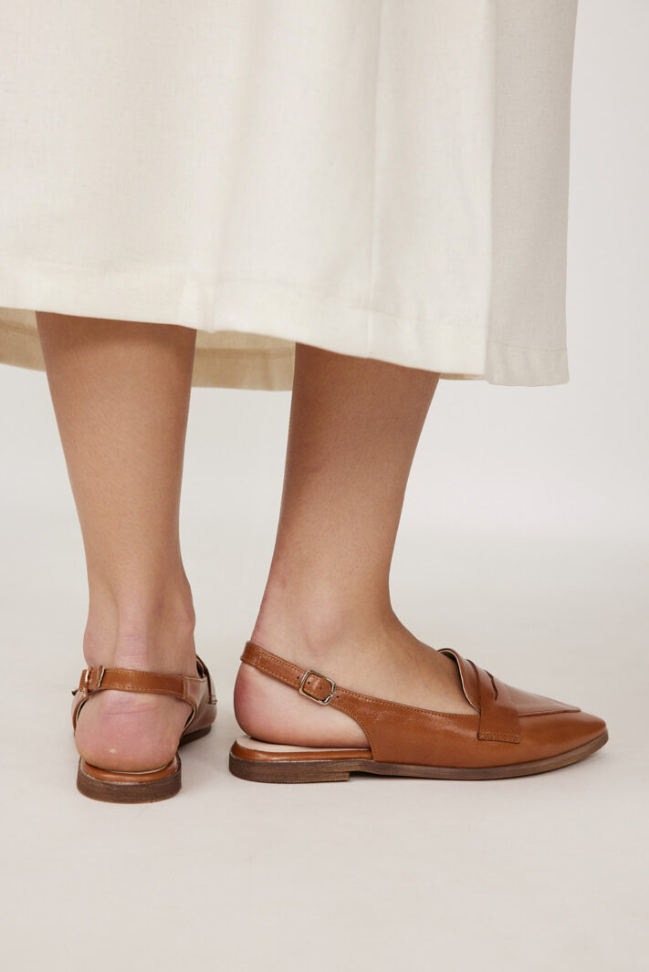 8021 Becky Braun. (2)