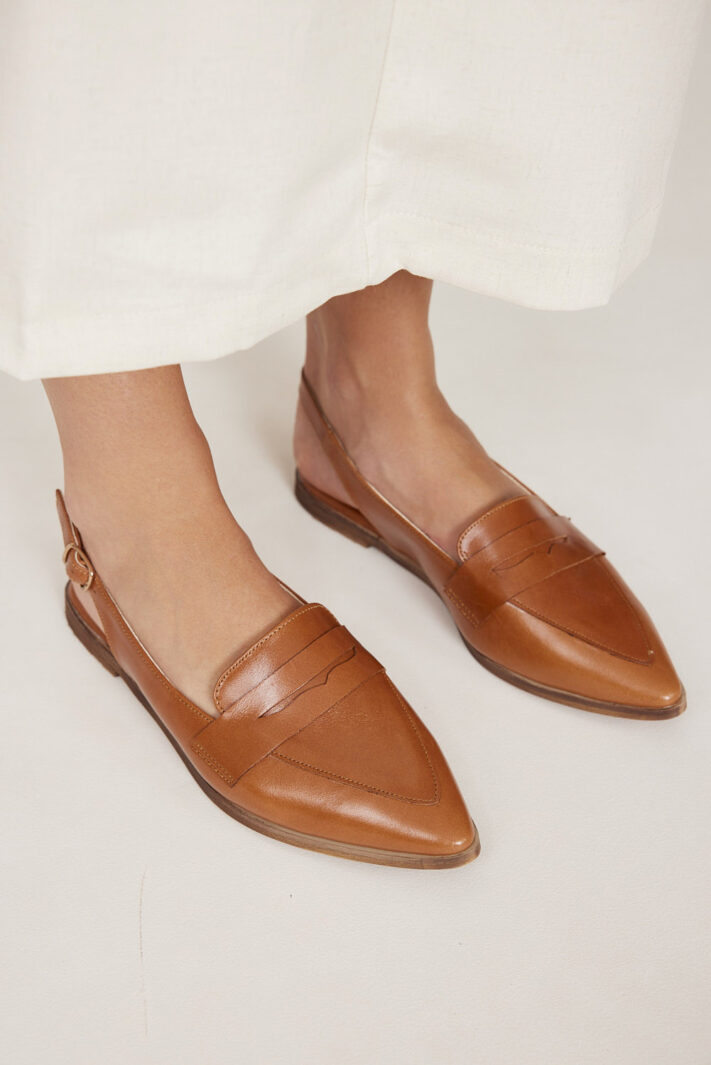 8021 Becky Braun. (4)