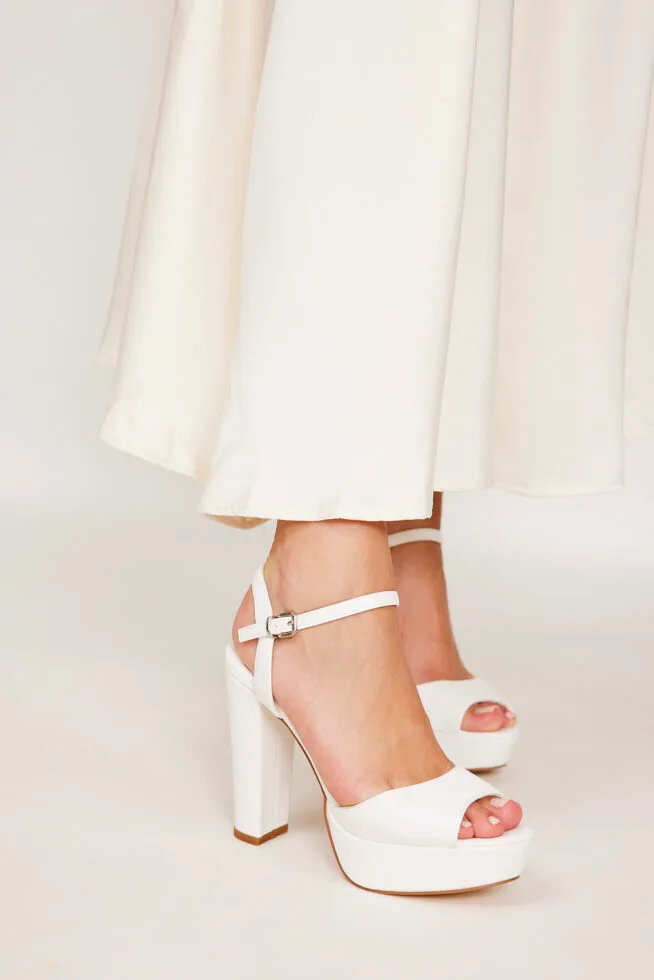Stacy 4 White Pu