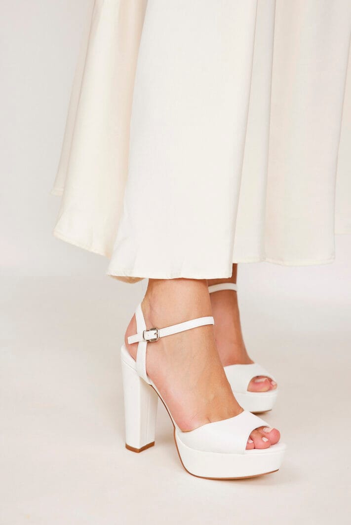 Stacy 4 White Pu