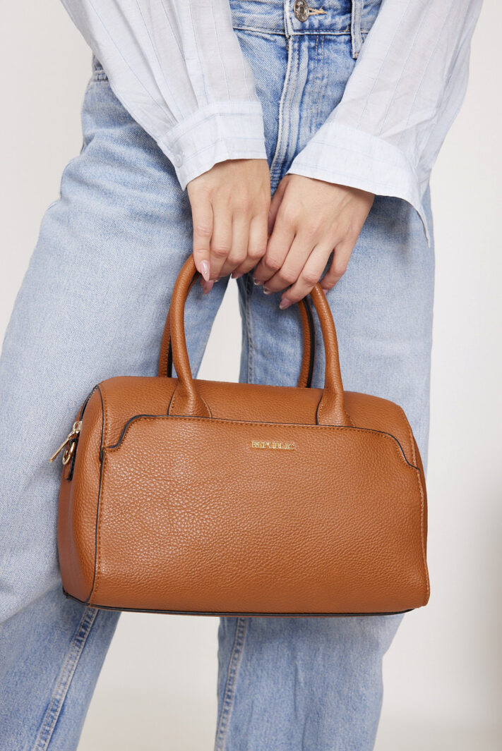 אביב תיק יד