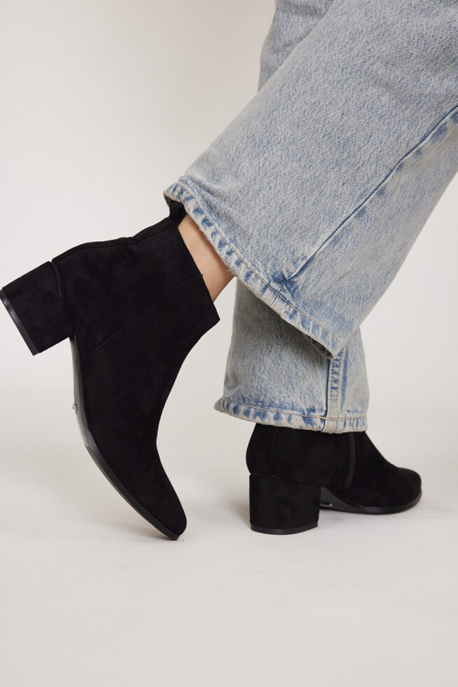 Hagar 2 Black Sw (3)