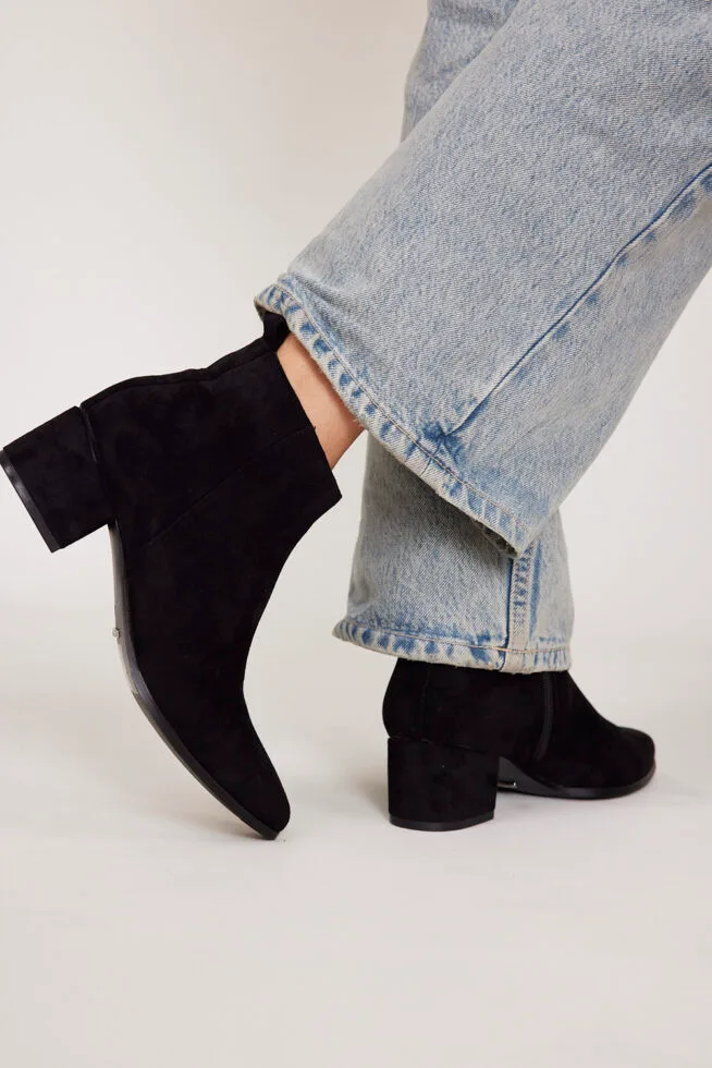 Hagar 2 Black Sw (3)