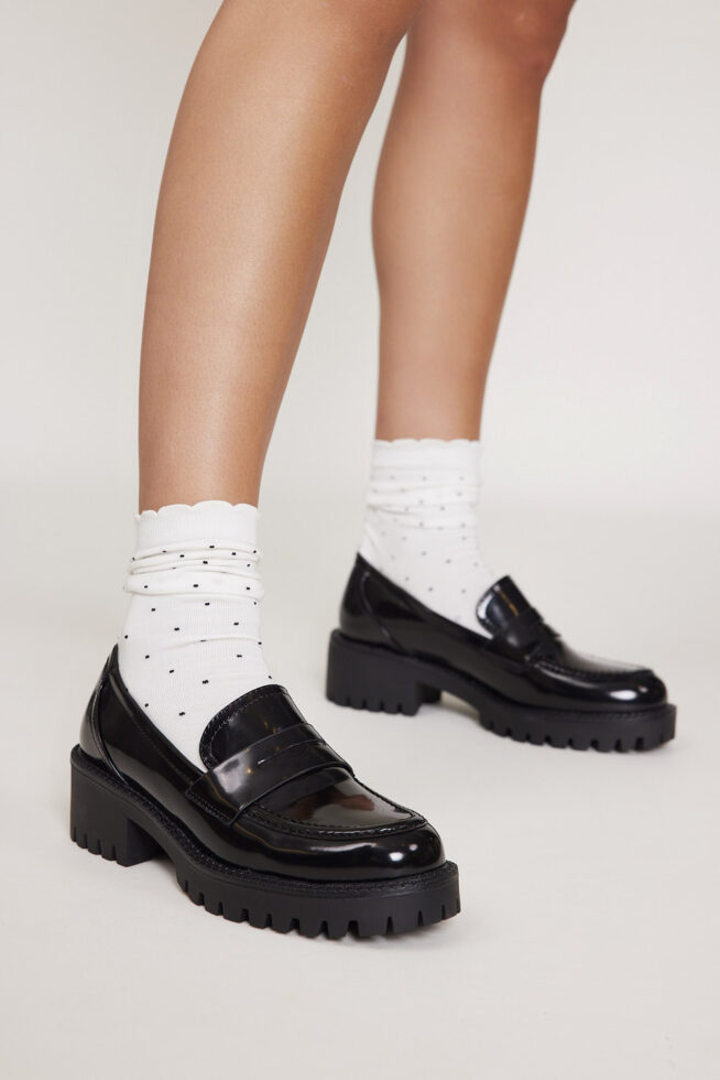 Katrin 804 שחור מבריק