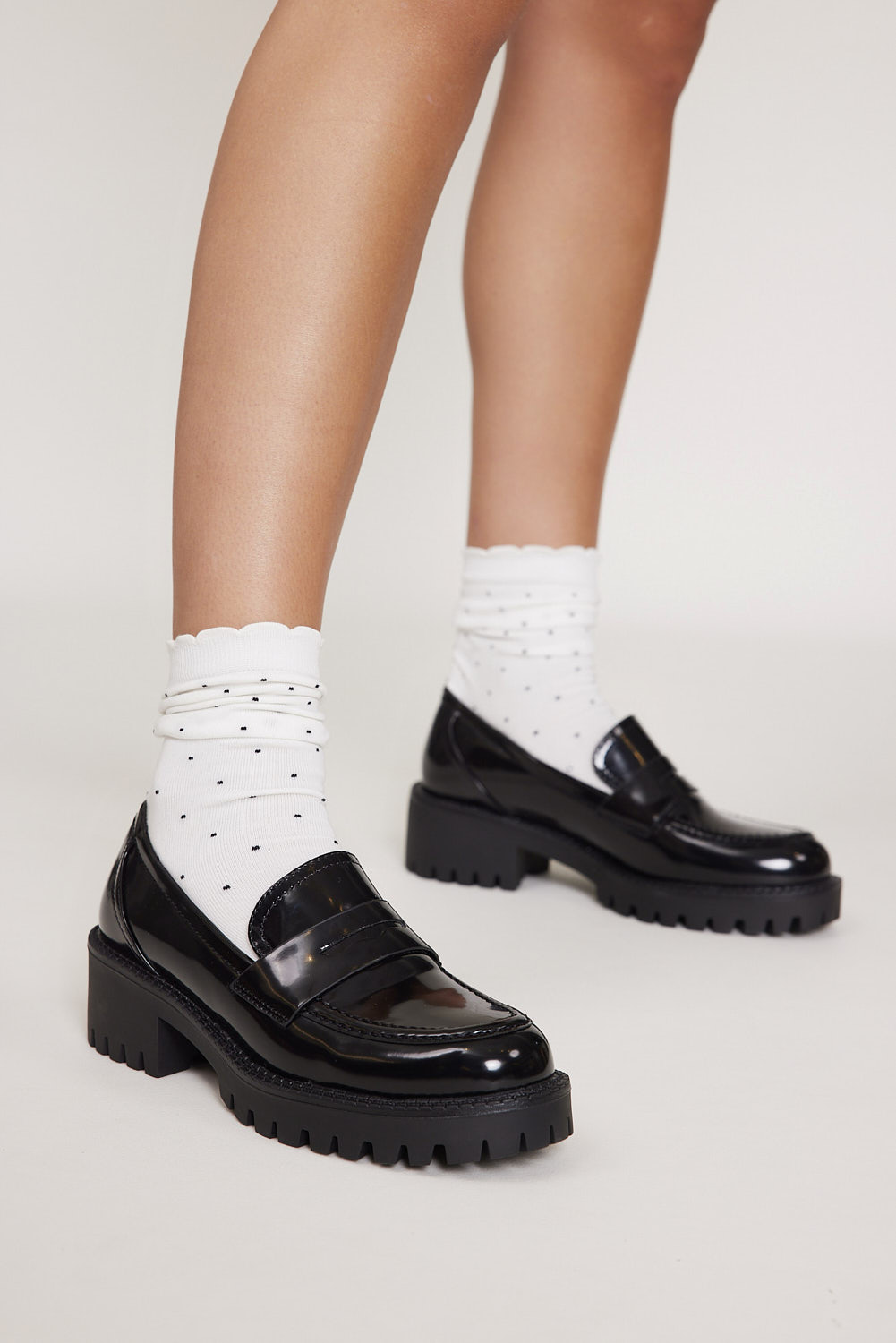 Katrin 804 שחור מבריק