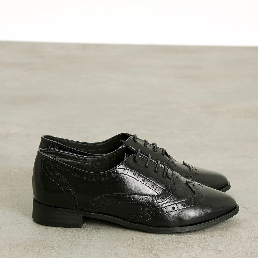 Willow 2076 Black