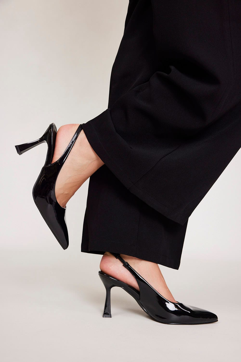 Lauren 6 Black Pat.