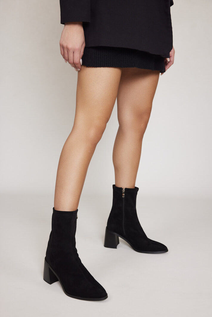 Wendy 62 Black Sw (2)