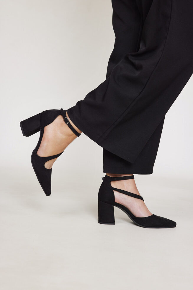 Lia Black Sw
