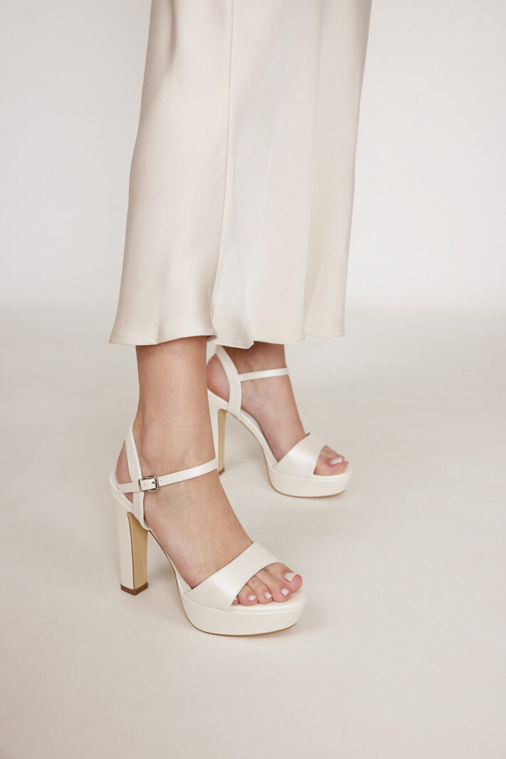 Naya 5 Cream White Pu