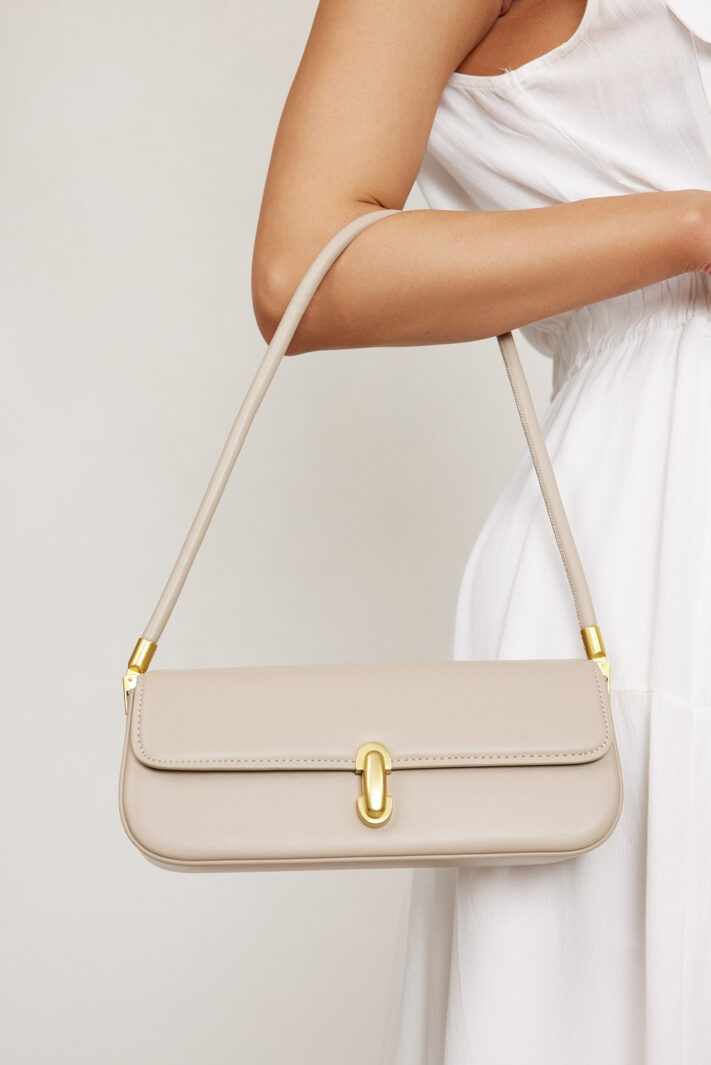 תיק ביאנקה בז'