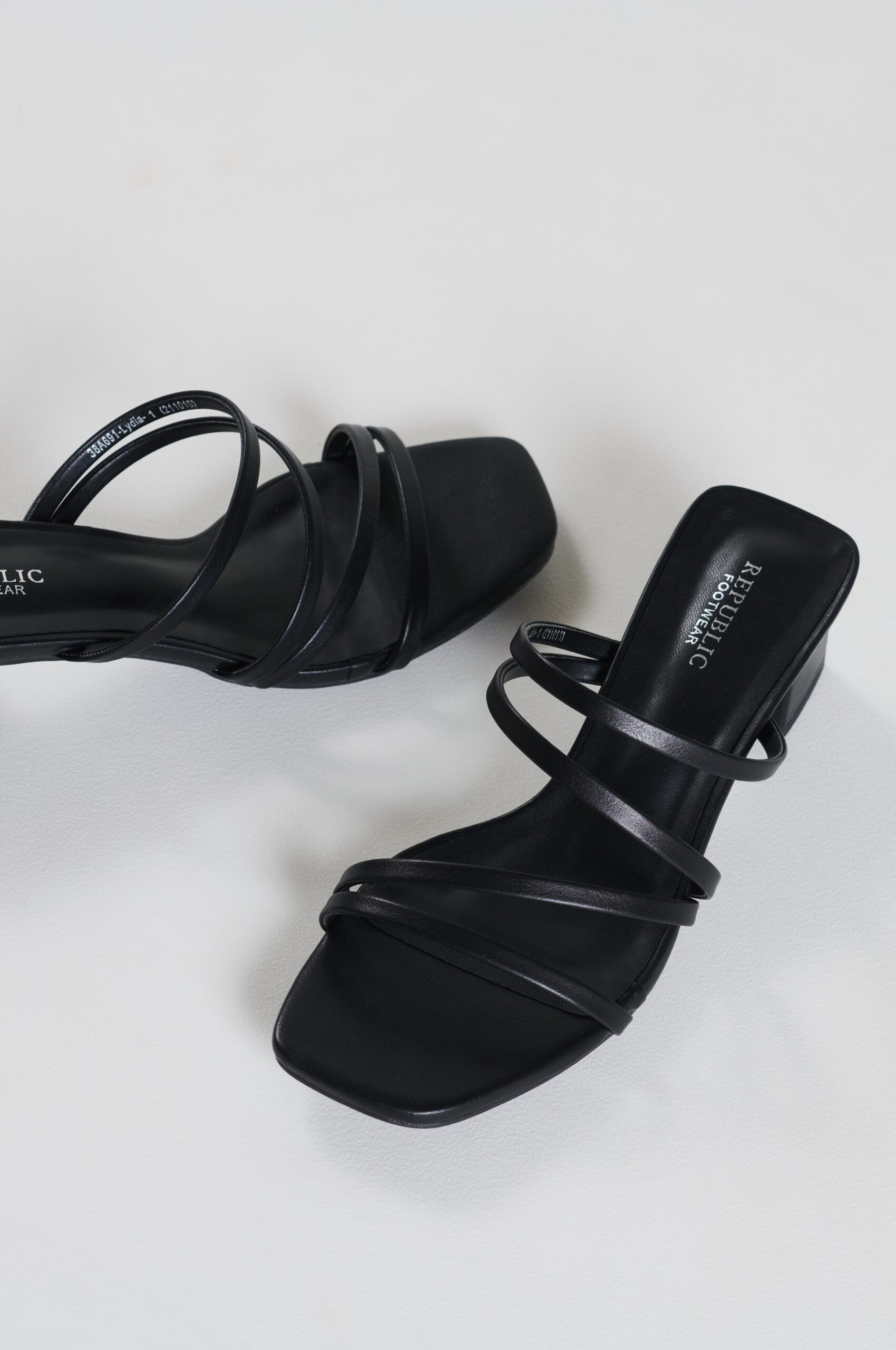 Lydia 1 Black (3)