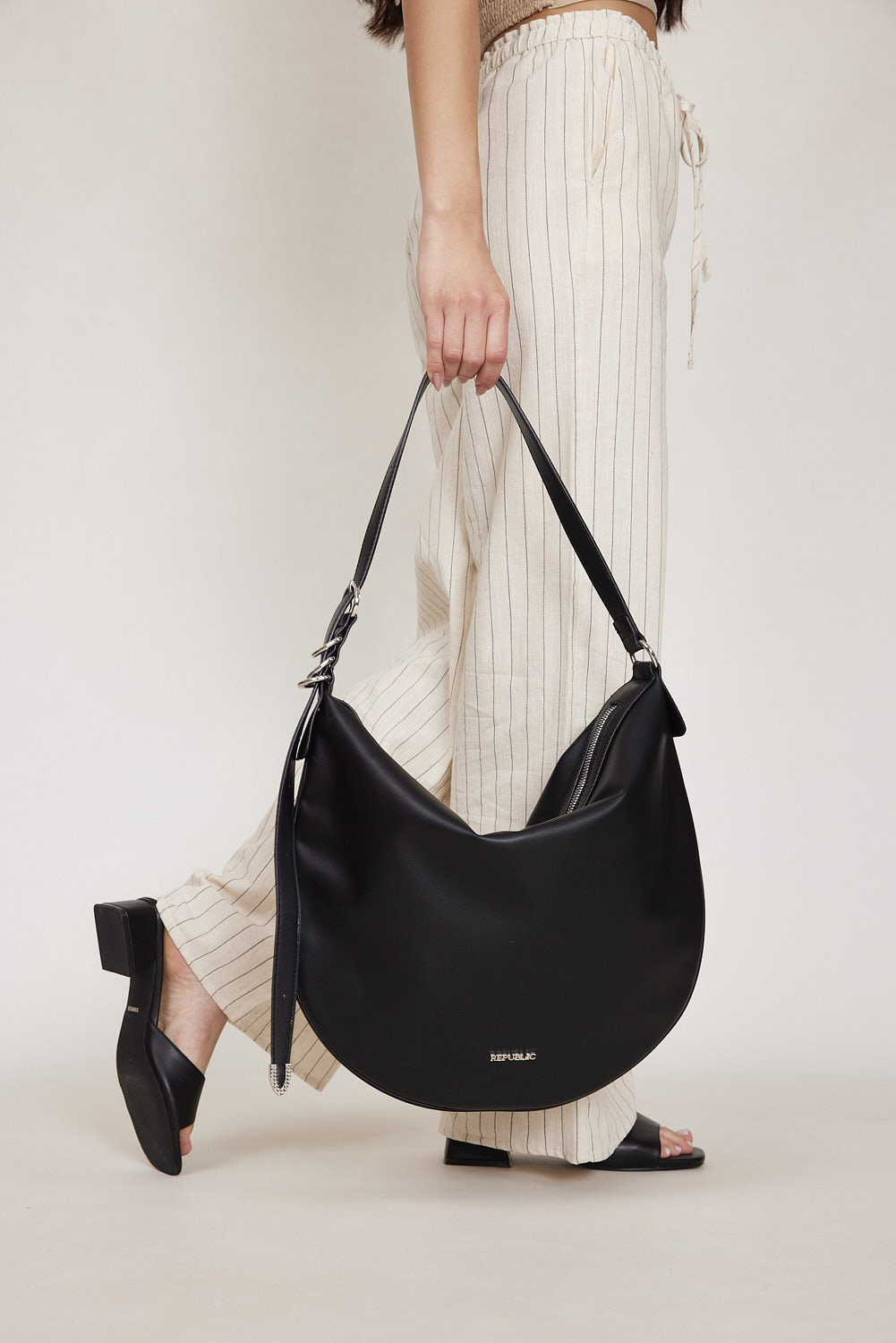 תיק טיילור שחור (4)