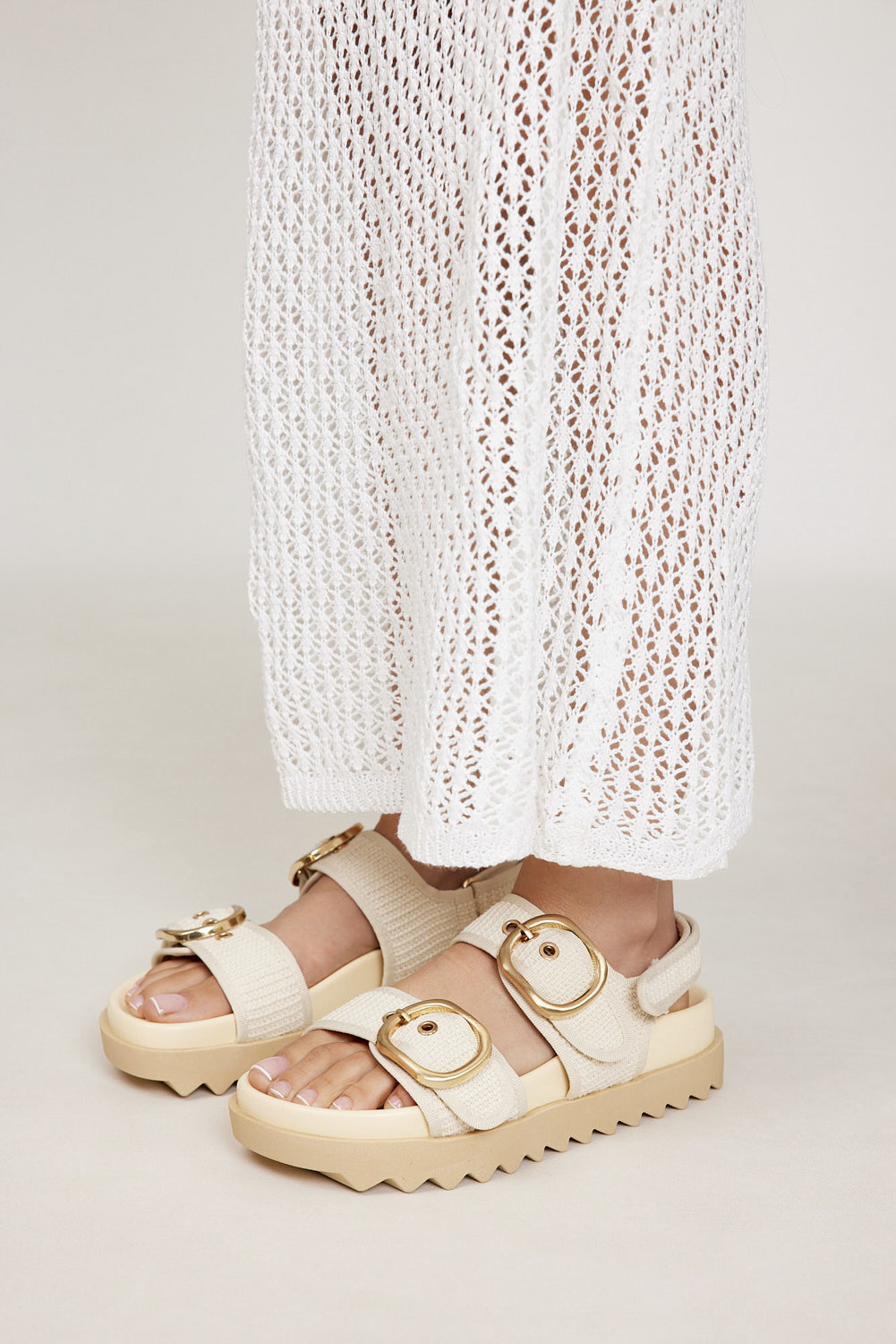 Aris 1 Beige Fabric (3)