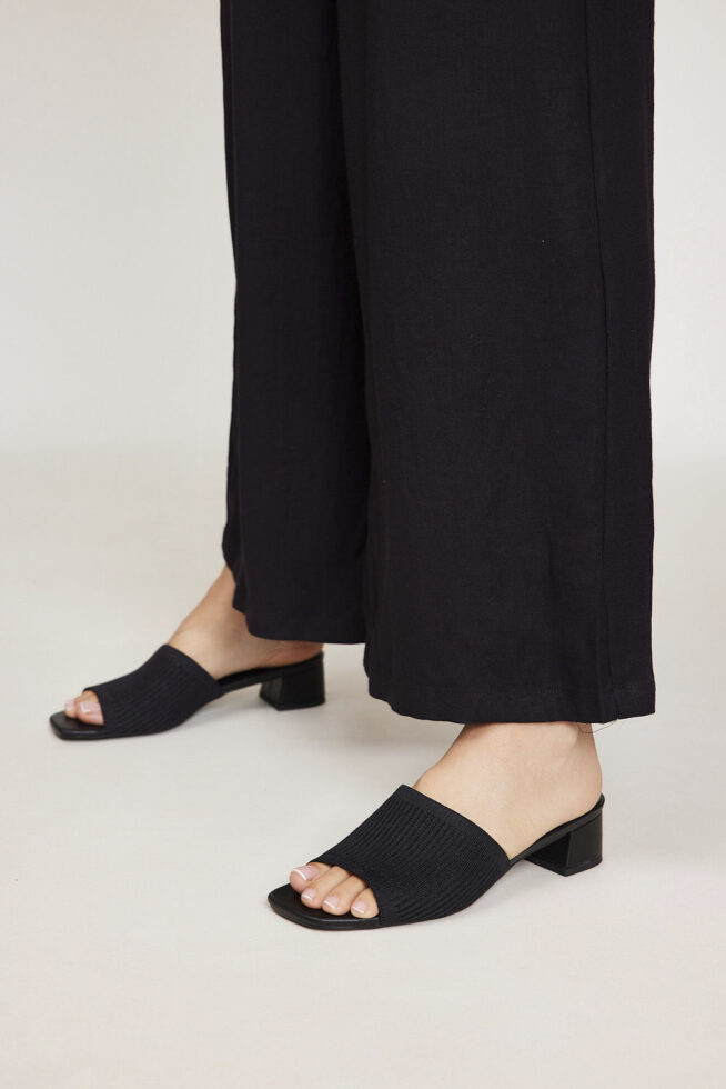 Ruth 1 Black (3)