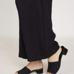 Ruth 1 Black (4)