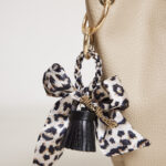 מחזיק מפתחות שחור (2)