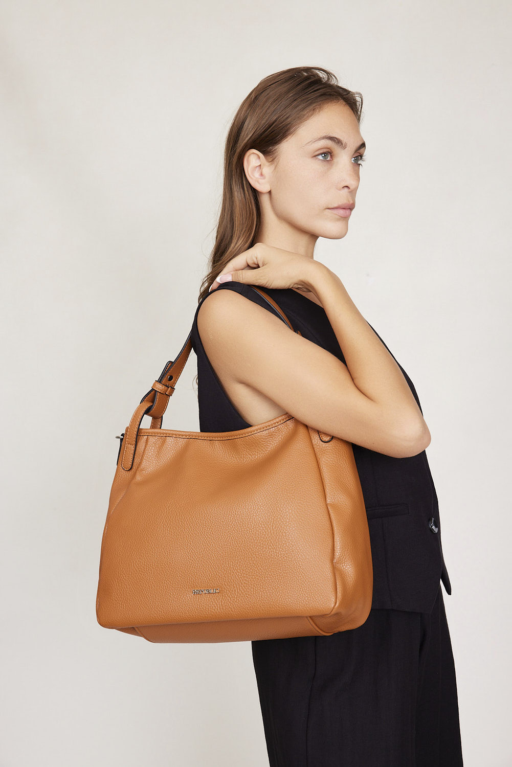 תיק צד ורוניקה חום