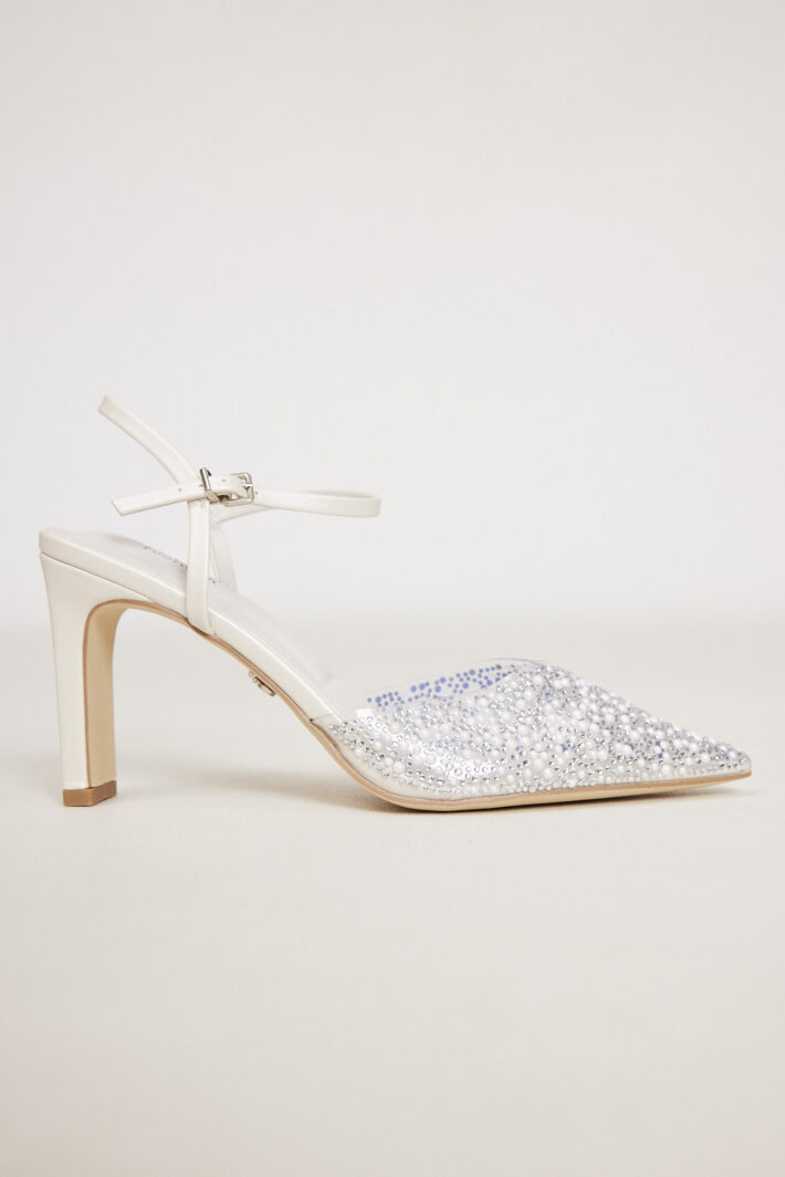 Leslie 11 Cream White