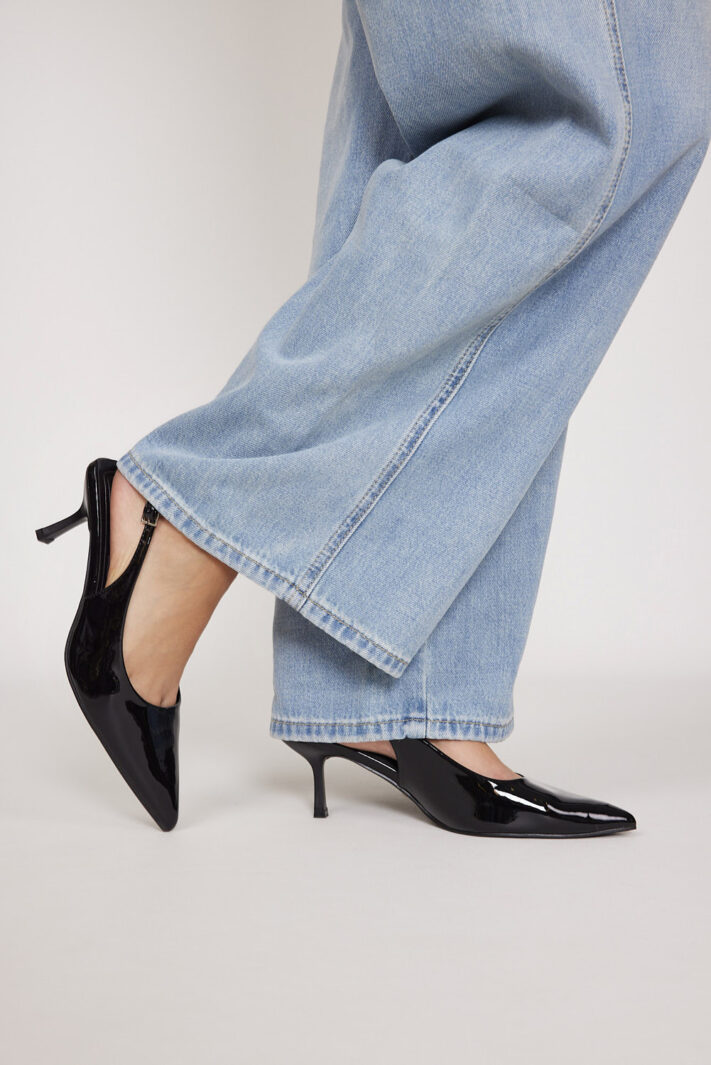 Taylor 6 Black Pat (2)