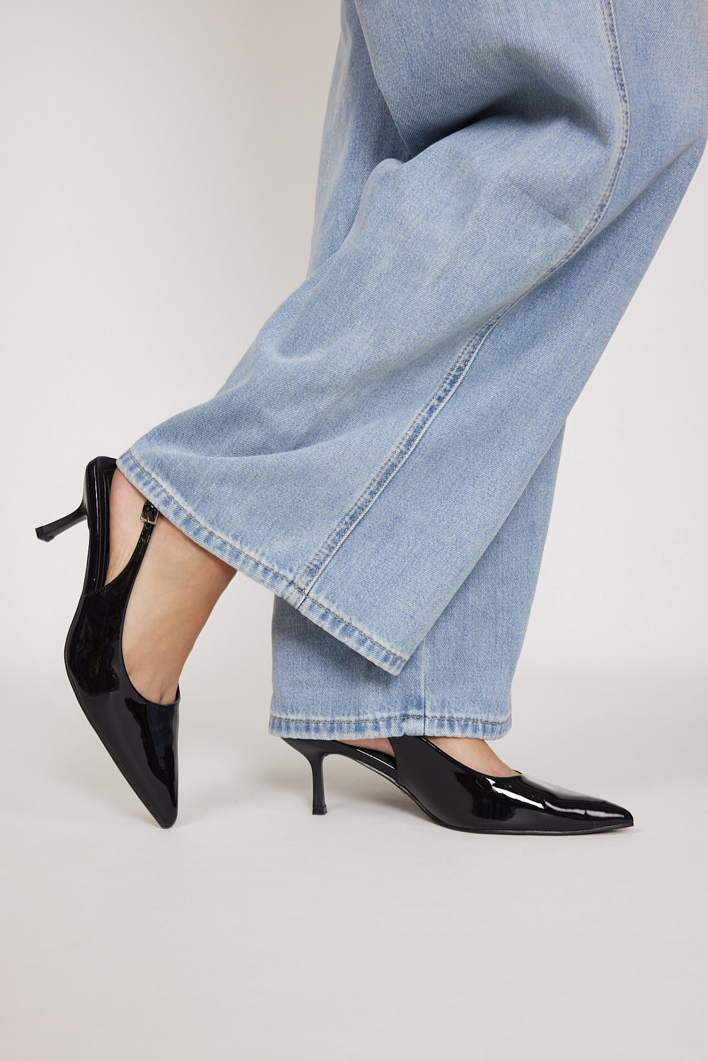 Taylor 6 Black Pat (2)