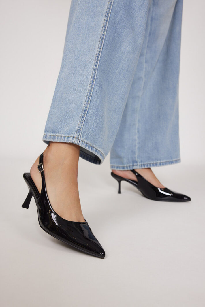 Taylor 6 Black Pat (6)