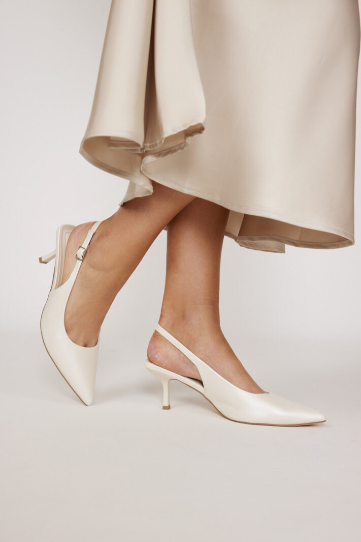 Taylor 6 Cream White (4)