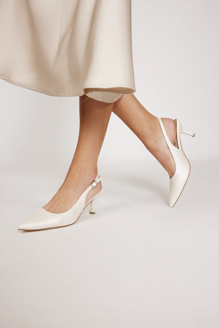 Taylor 6 Cream White (6)