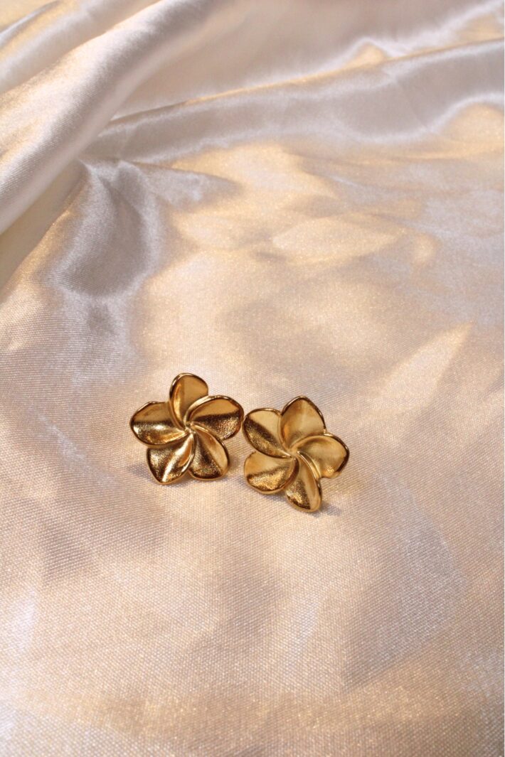 עגיל פרח זהב