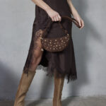 תיק פאוץ' אליס חום (2)