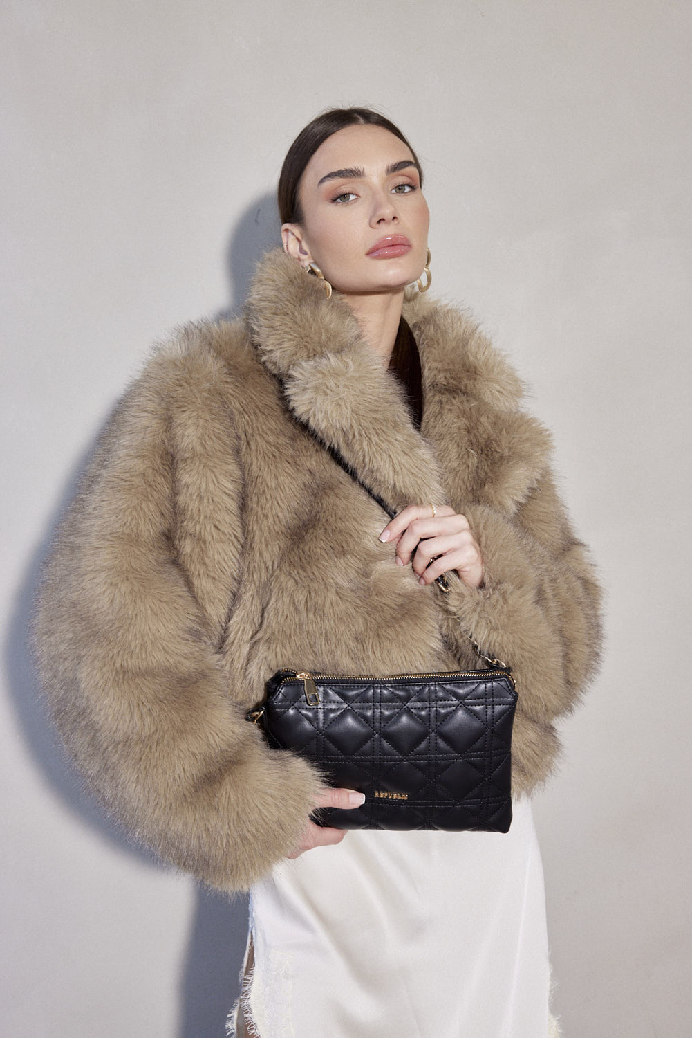 תיק צד ג'ניפר שחור