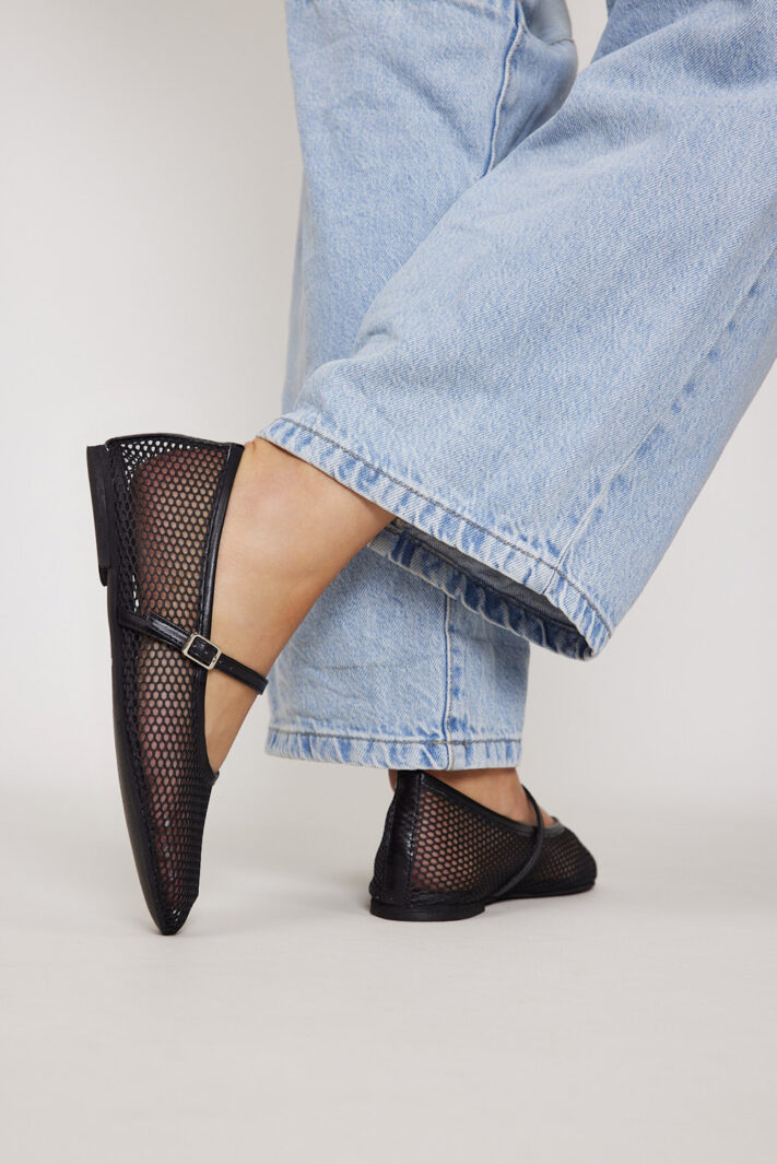 Mishel Black (2)