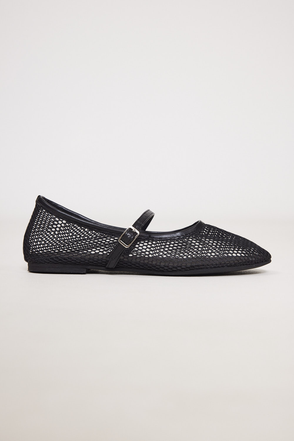 Mishel Black (5)