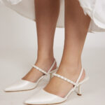 Taylor 16 Cream White