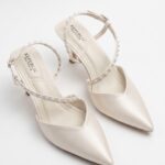 Taylor 17 Cream White (2)