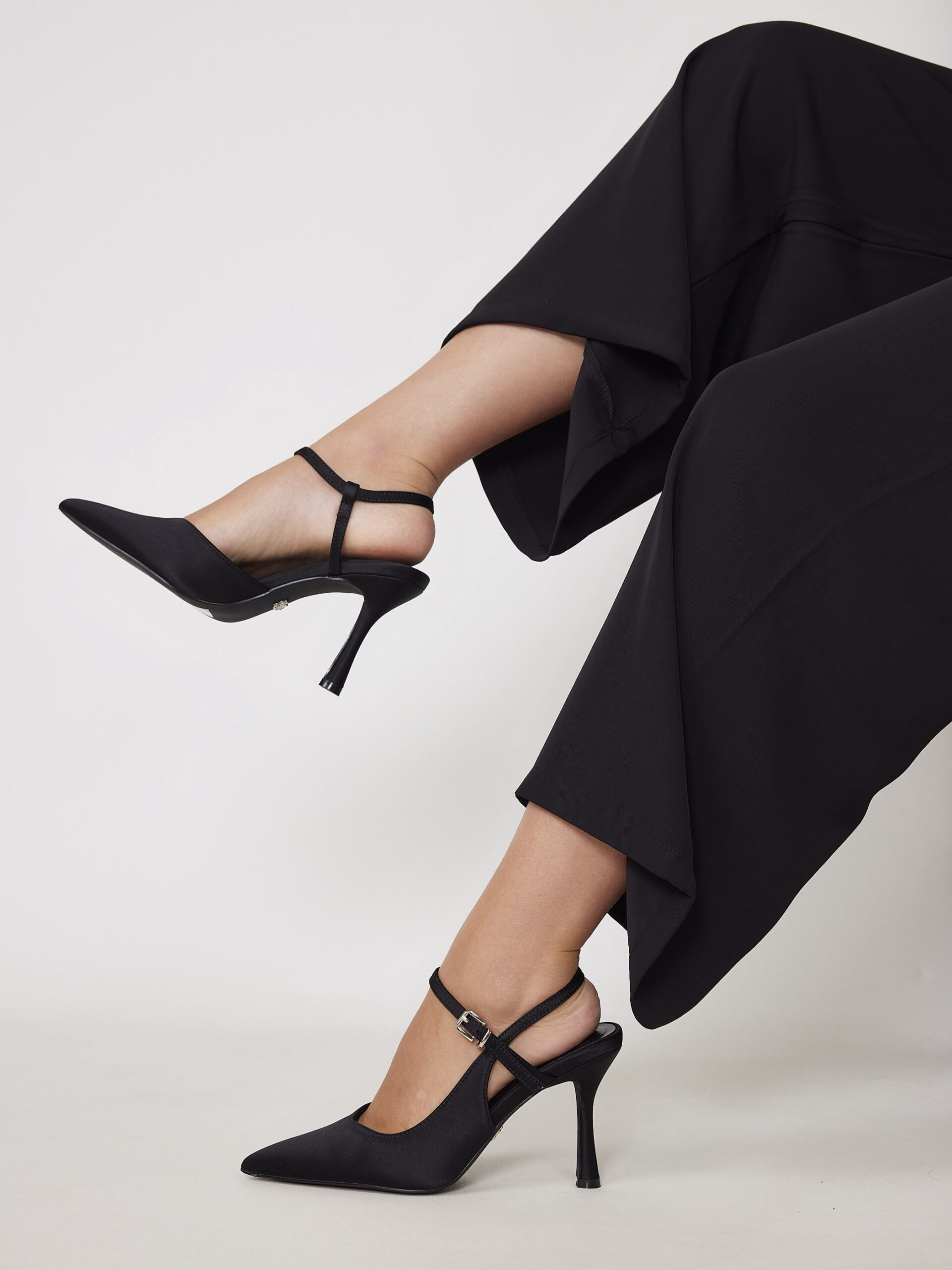 Doria 4 Black Silk (6)